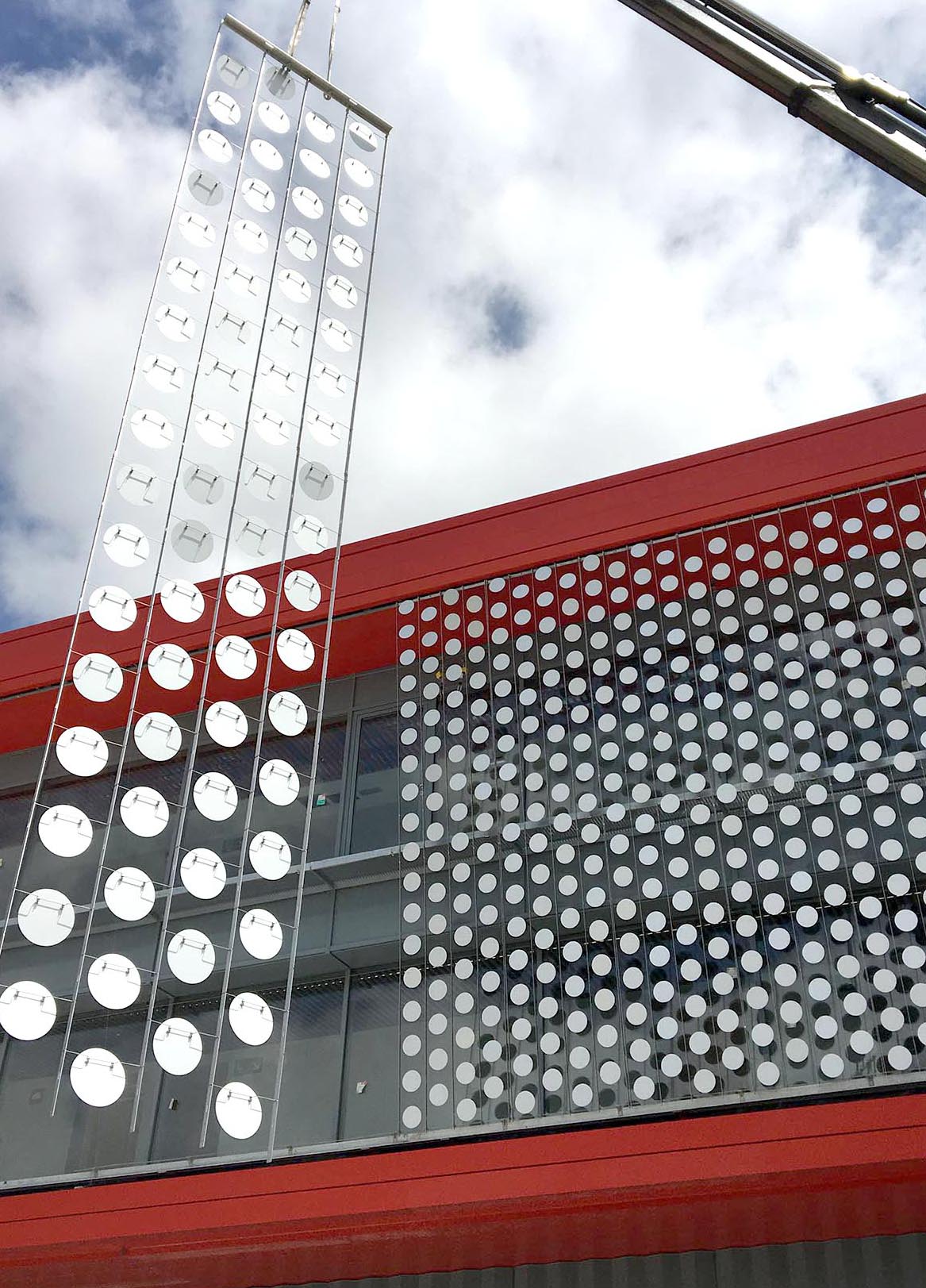 Kinetic or static cladding