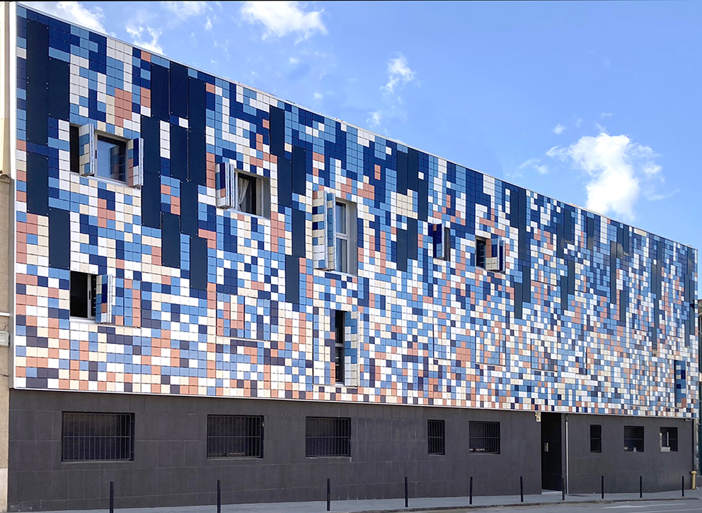 Denvelops static metal hybrid textiles cladding